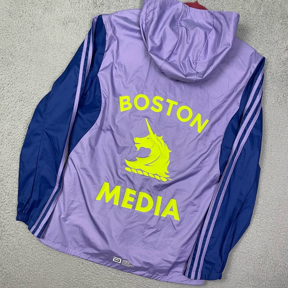 Adidasโ Boston Marathon 2022 media windbreaker jacket